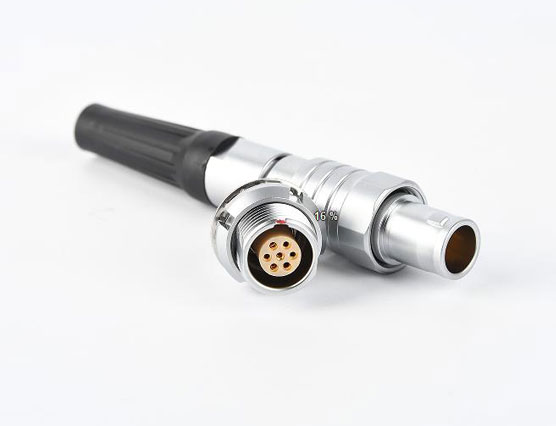 什么是推拉自鎖連接器？